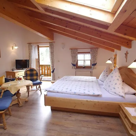 Gastehaus Almblick Schönau am Königssee